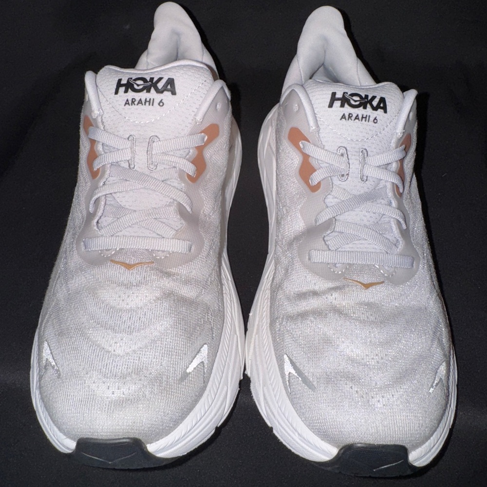 Hoka One Arahi 6 Women’s Size 9.5 B Cloud/Rose Gold– Gently Used - Picture 3 of 7